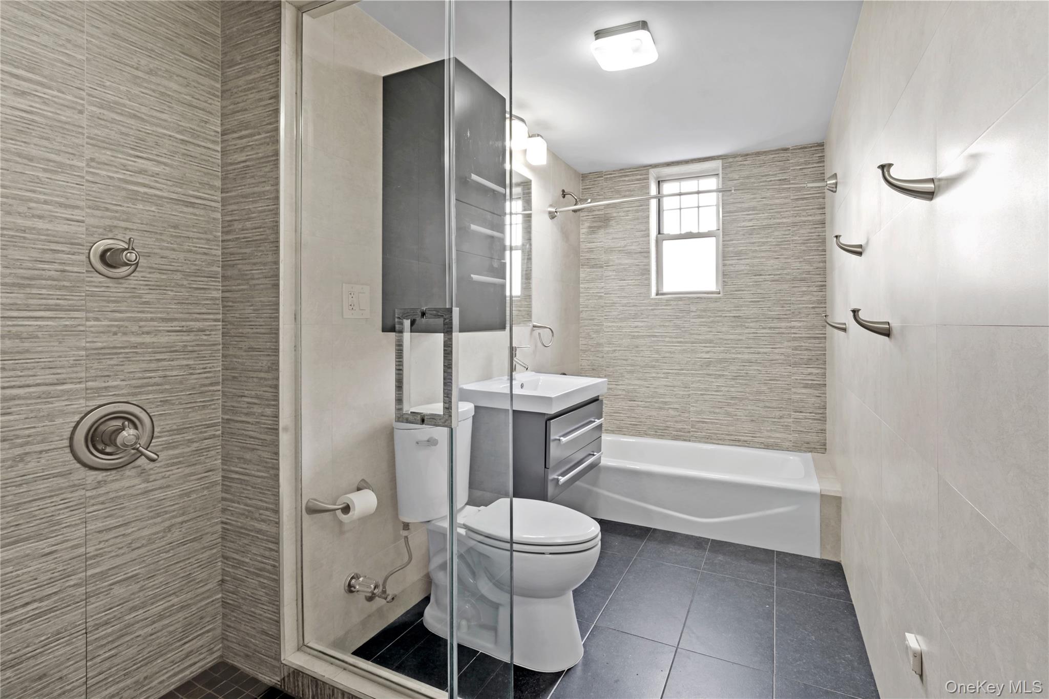 #17 photo, 73-37 Austin Street, Forest Hills , NY 11375