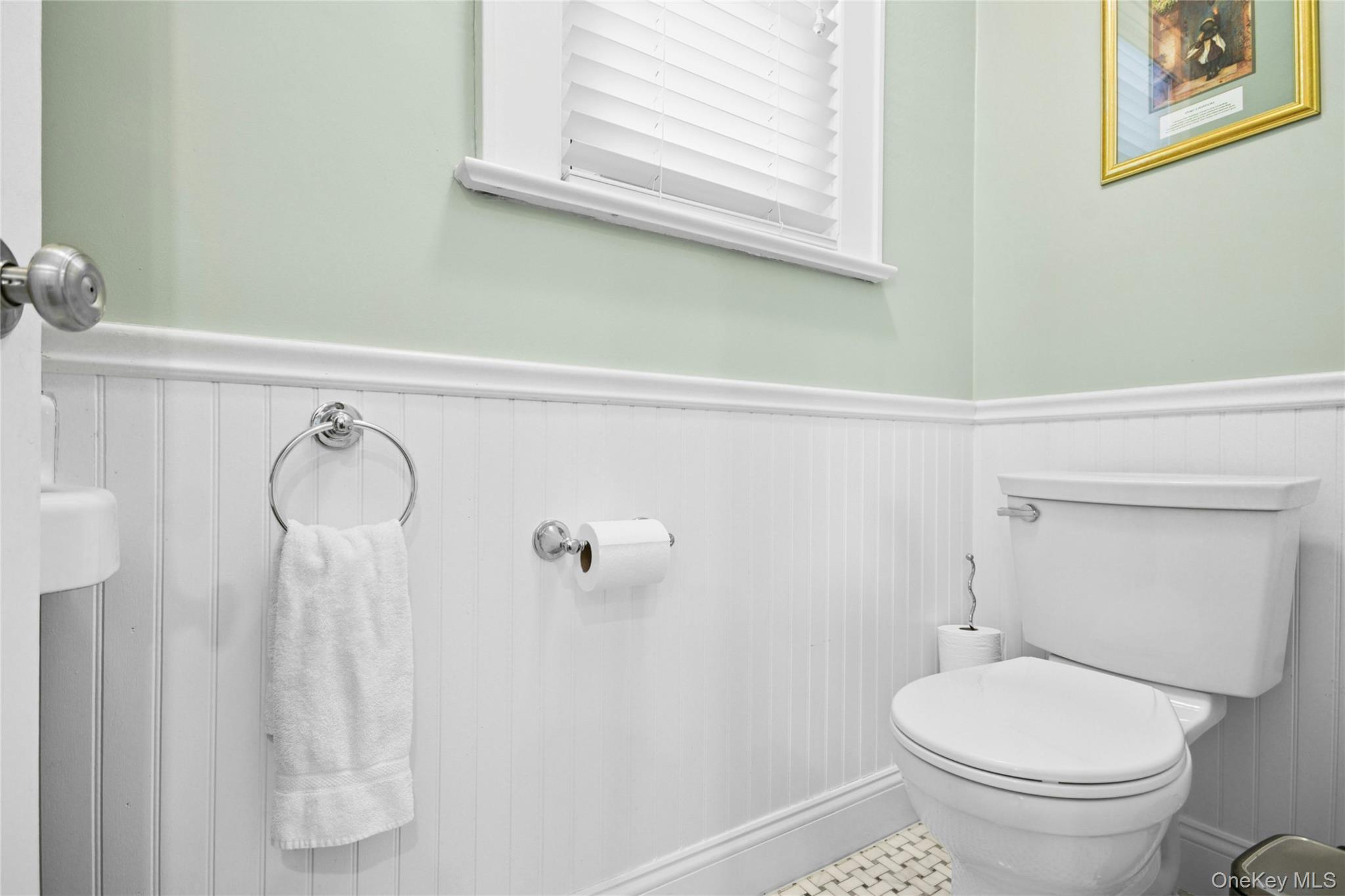 #11 photo, 57 Hollywood Court, Rockville Centre , NY 11570