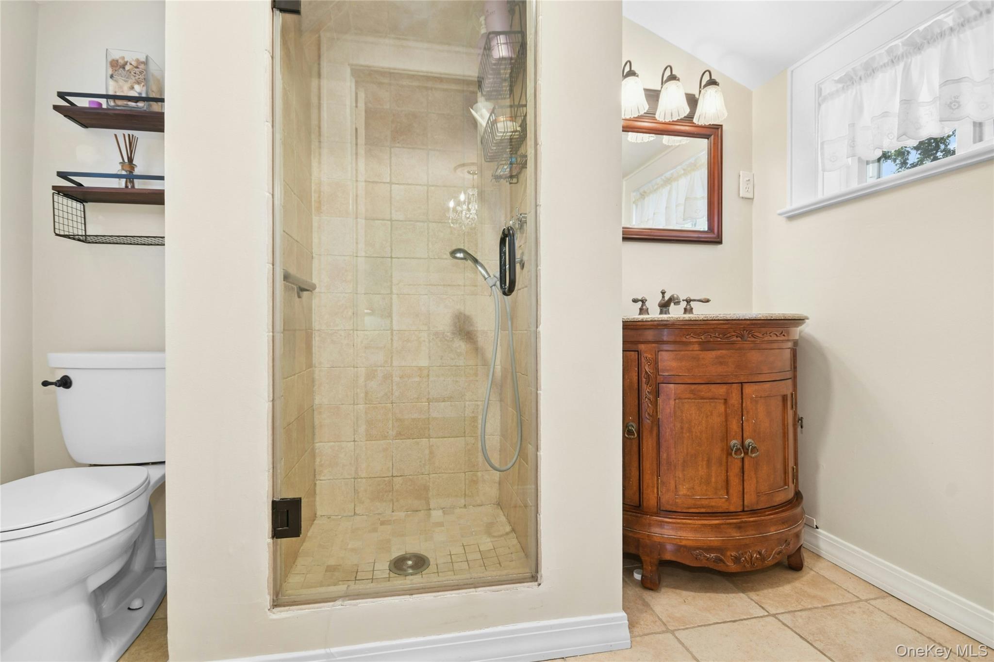 #15 photo, 57 Hollywood Court, Rockville Centre , NY 11570