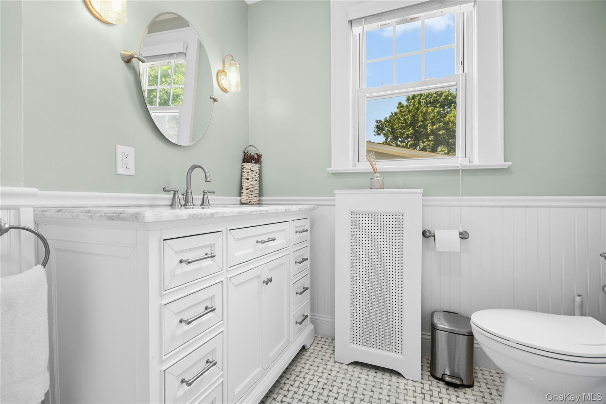 #18 photo, 57 Hollywood Court, Rockville Centre , NY 11570