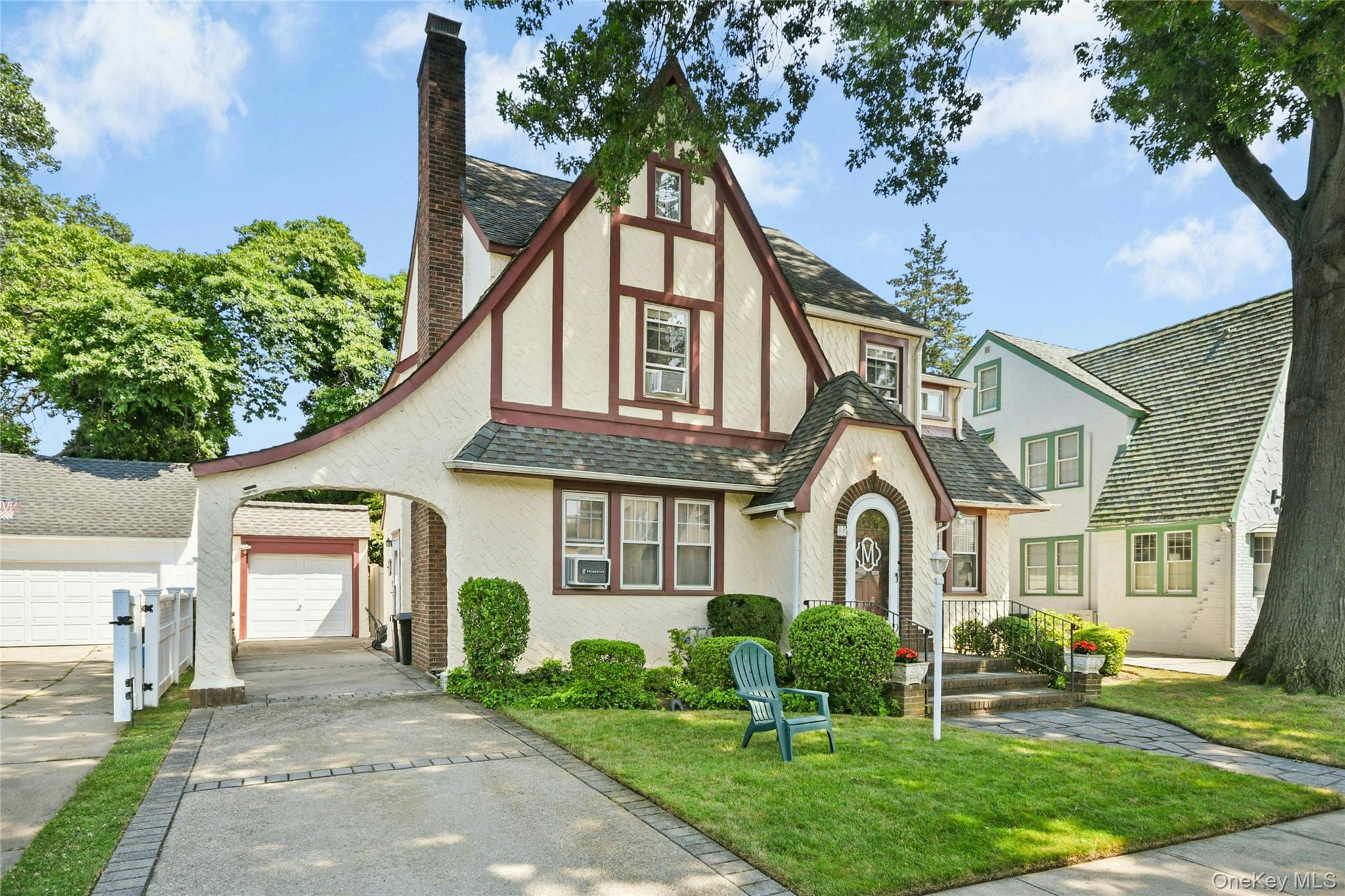 #2 photo, 57 Hollywood Court, Rockville Centre , NY 11570