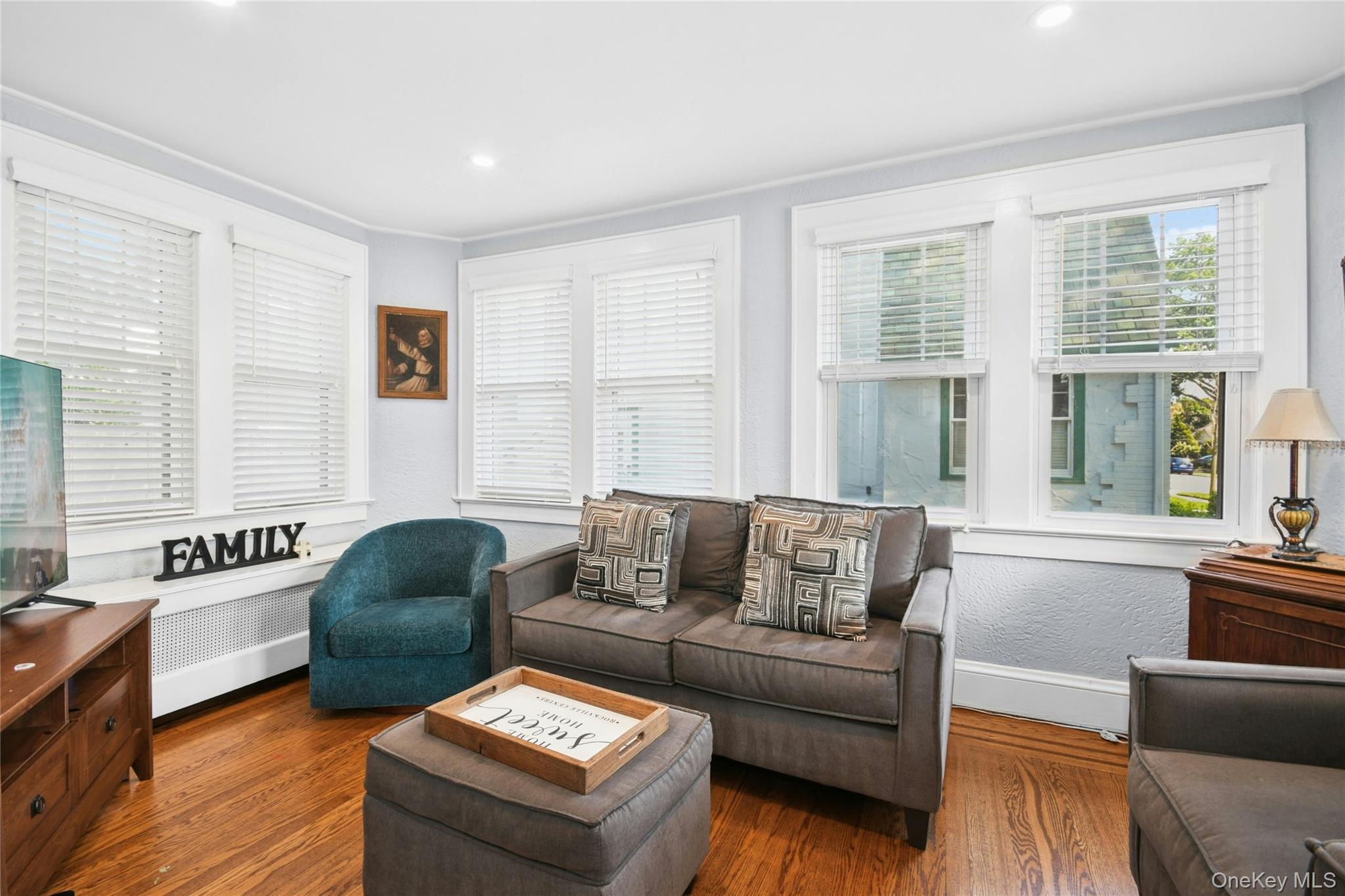 #5 photo, 57 Hollywood Court, Rockville Centre , NY 11570