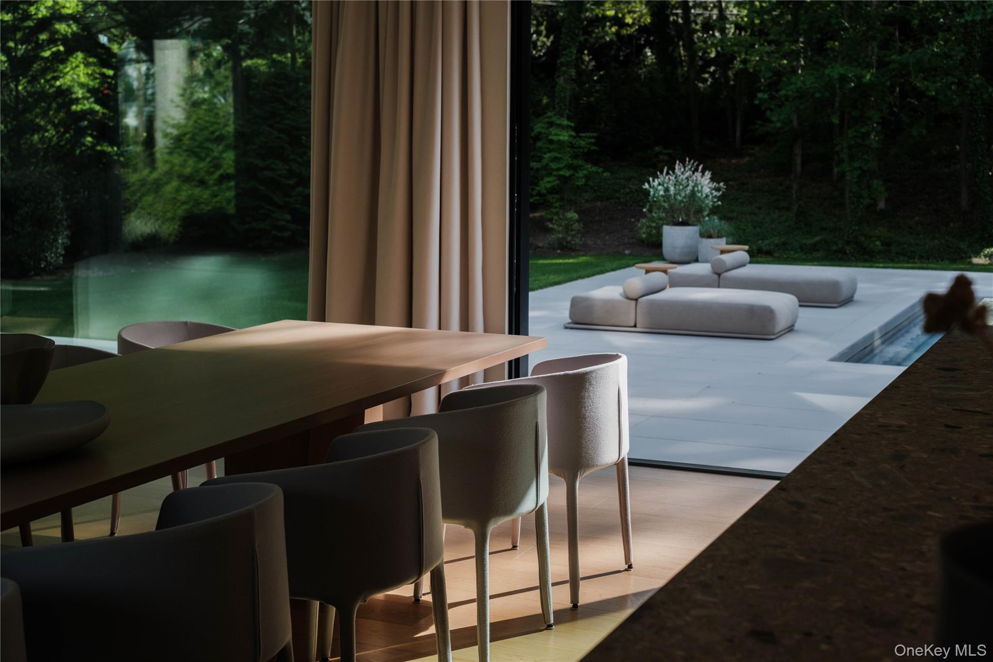 #6 photo, 96 Godfrey Lane, Huntington , NY 11743