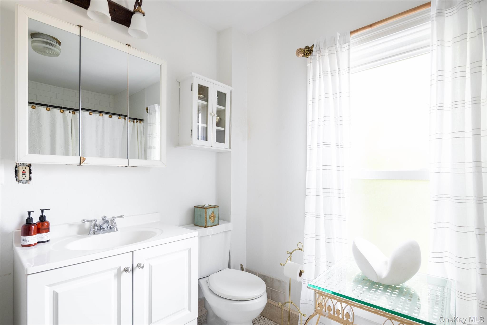 #16 photo, 15 Bayside Avenue, ナッソー郡 Oyster Bay , NY 11771