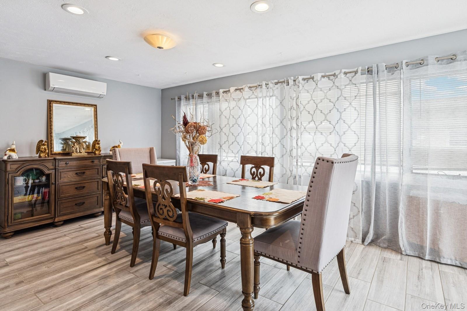 #3 photo, 204 Broadway, Massapequa Park , NY 11762