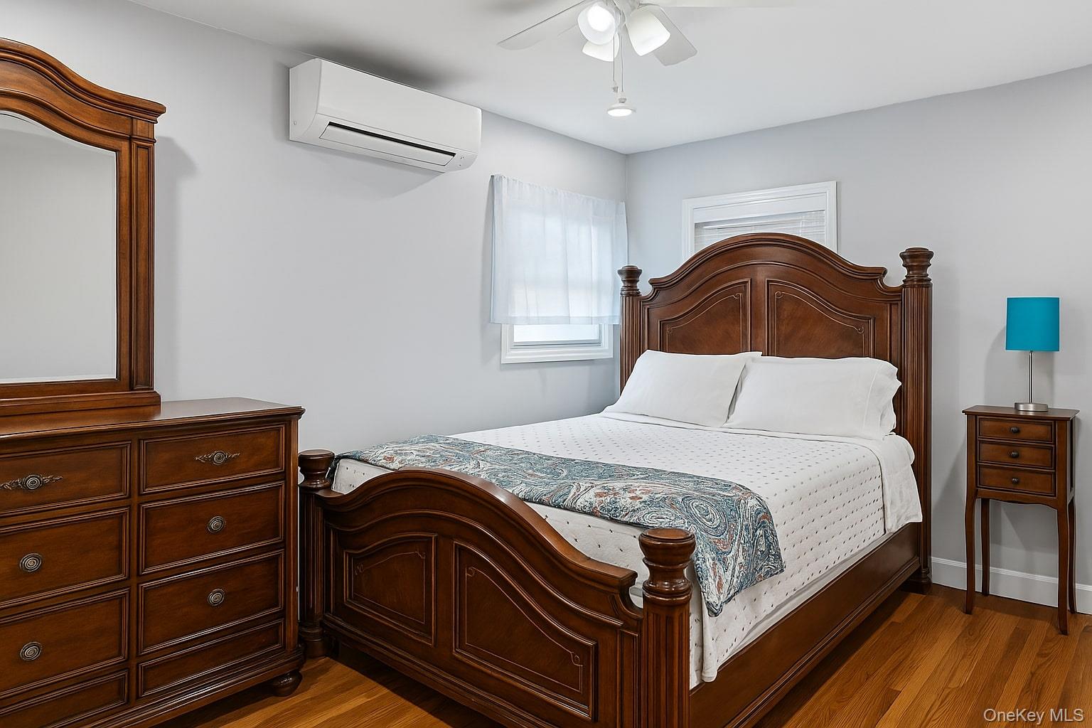 #7 photo, 204 Broadway, Massapequa Park , NY 11762