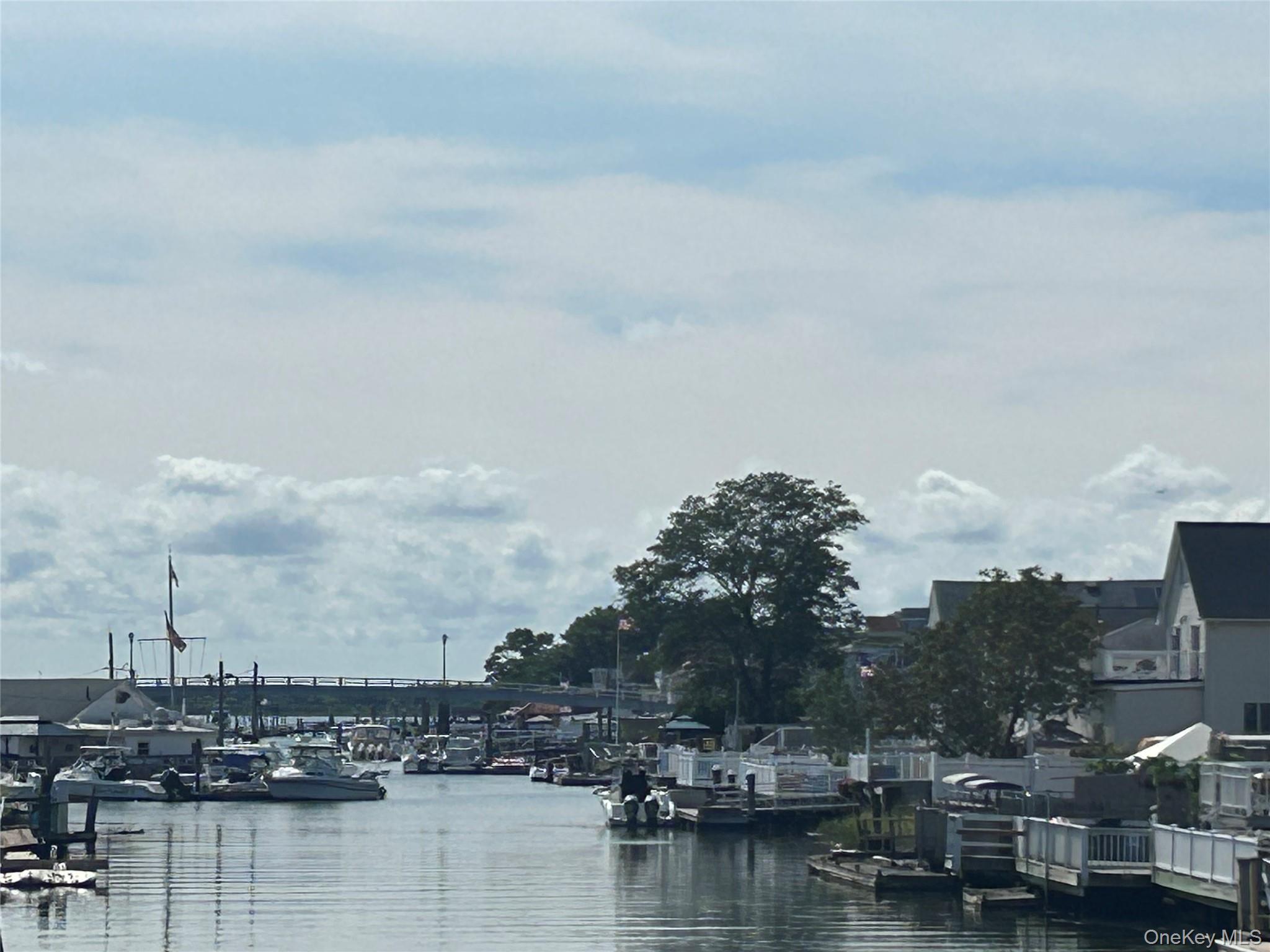 #3 photo, 20 Bayview Avenue, クイーンズ区 Howard Beach , NY 11414