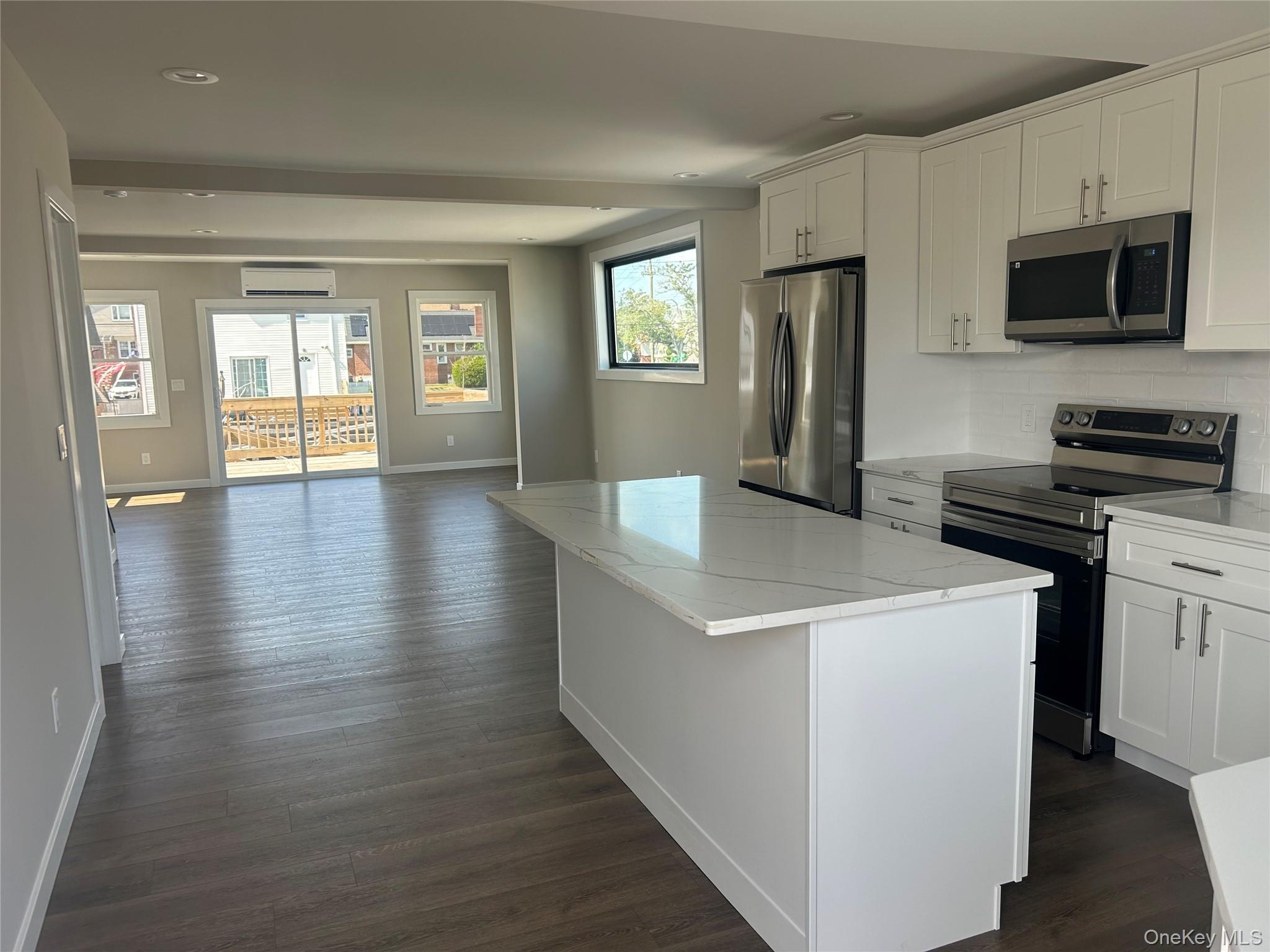 #5 photo, 20 Bayview Avenue, クイーンズ区 Howard Beach , NY 11414