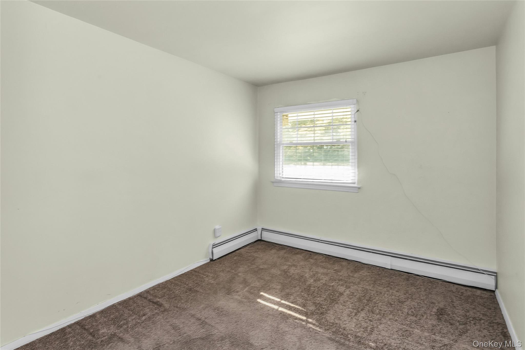 #20 photo, 708 Salisbury Park Drive, Westbury , NY 11590