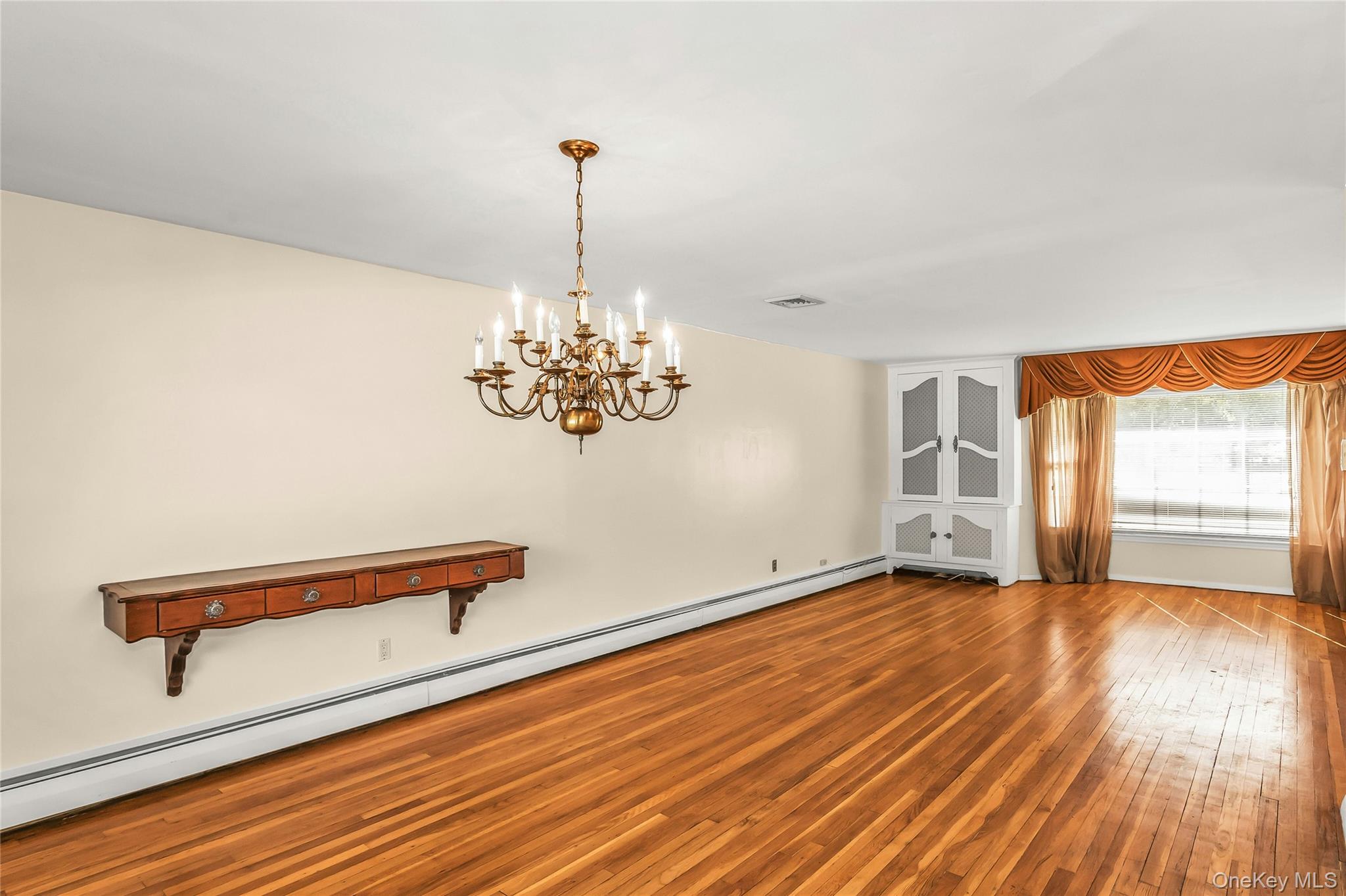 #8 photo, 708 Salisbury Park Drive, Westbury , NY 11590