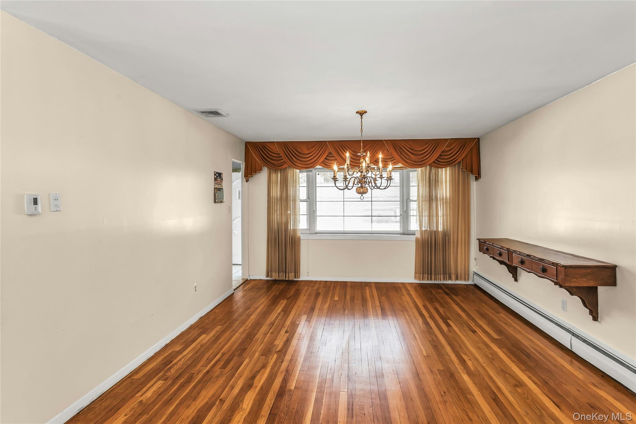 #9 photo, 708 Salisbury Park Drive, Westbury , NY 11590