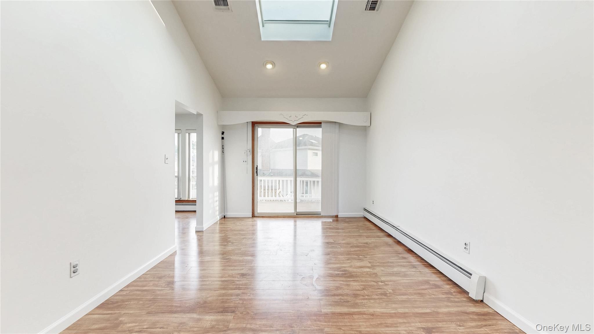 #2 photo, 3268 Jackson Avenue, Wantagh , NY 11793