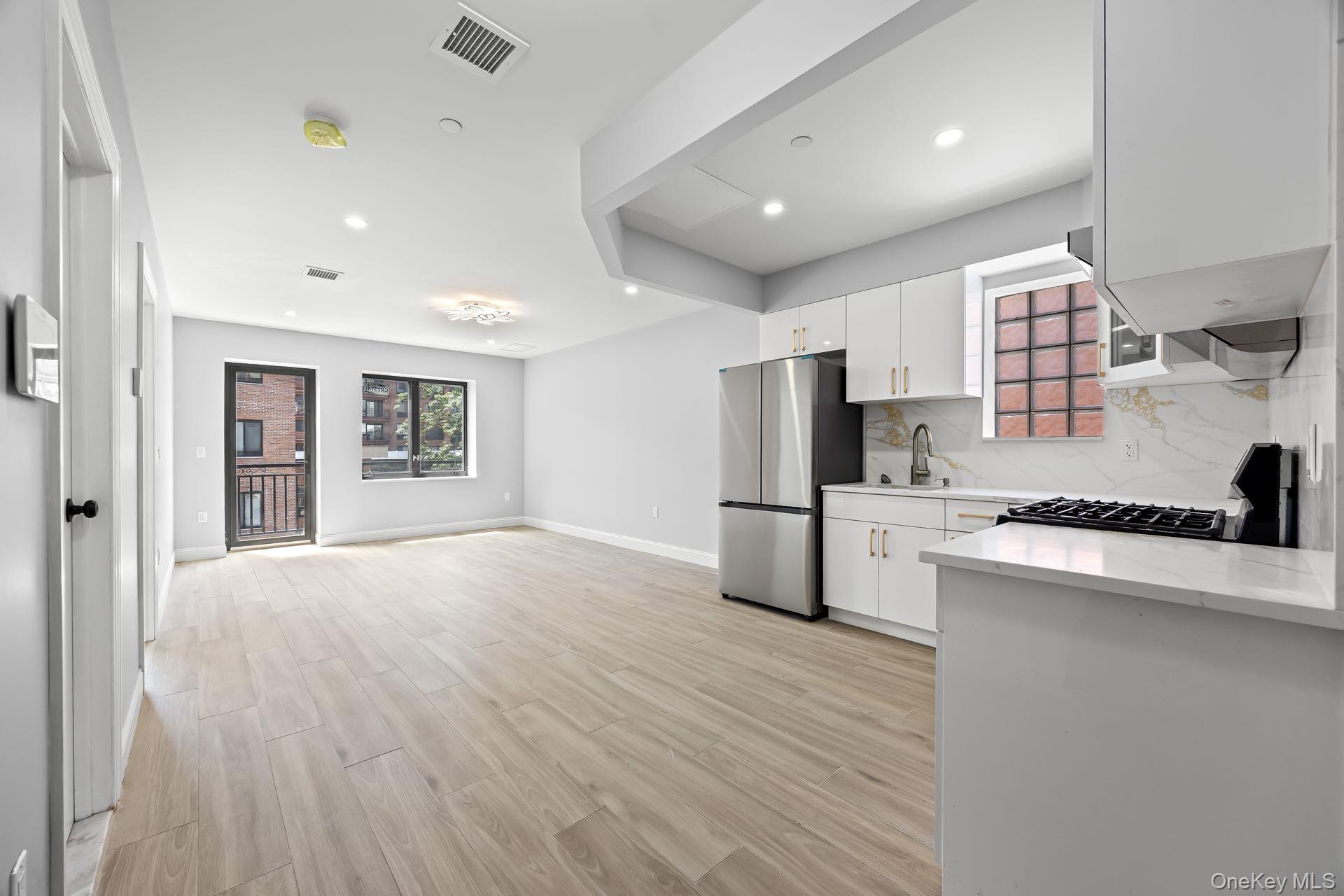 #4 photo, 13225 41st Avenue, クイーンズ区 Flushing , NY 11355