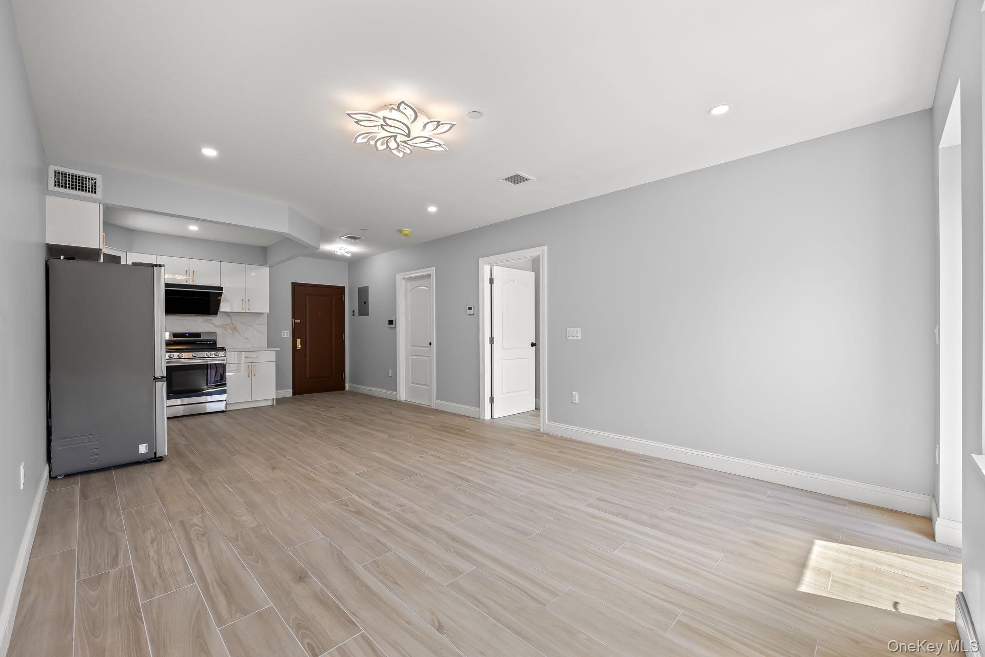 #5 photo, 13225 41st Avenue, クイーンズ区 Flushing , NY 11355