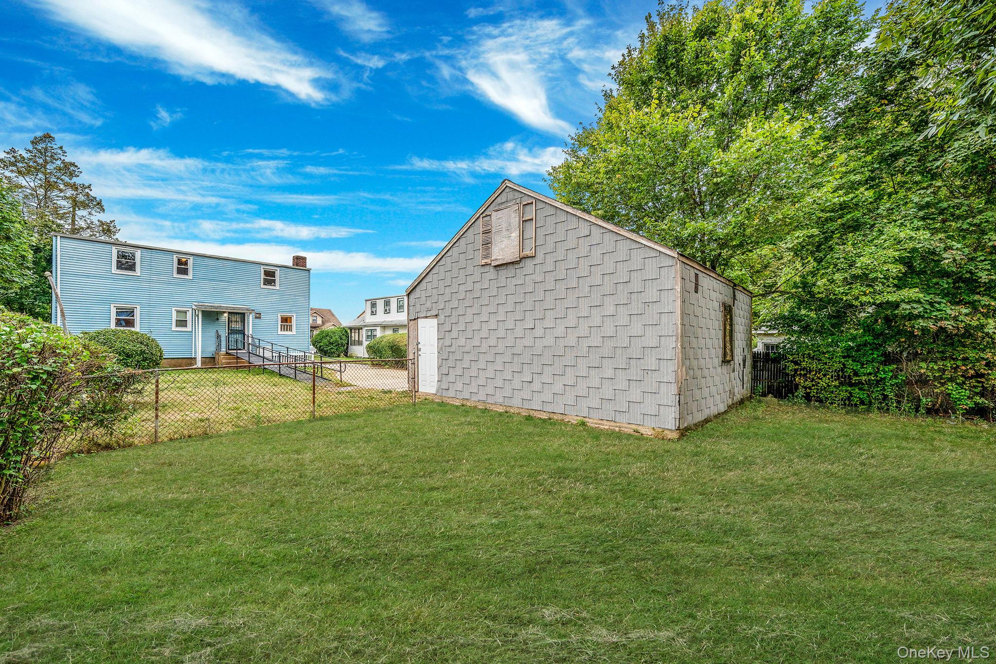 #10 photo, 89 E Clinton Avenue, 长岛 Roosevelt , NY 11575