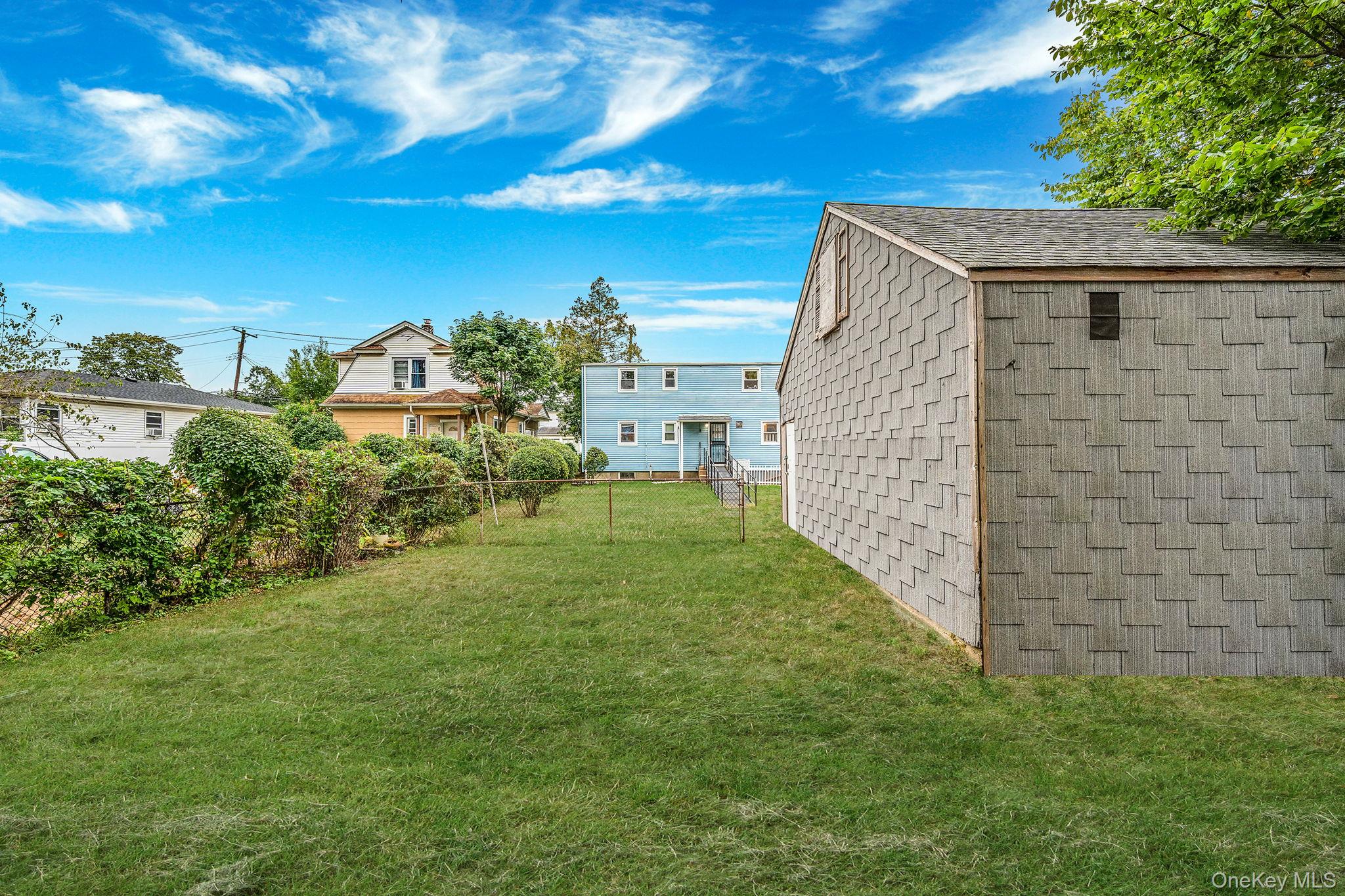 #9 photo, 89 E Clinton Avenue, 长岛 Roosevelt , NY 11575