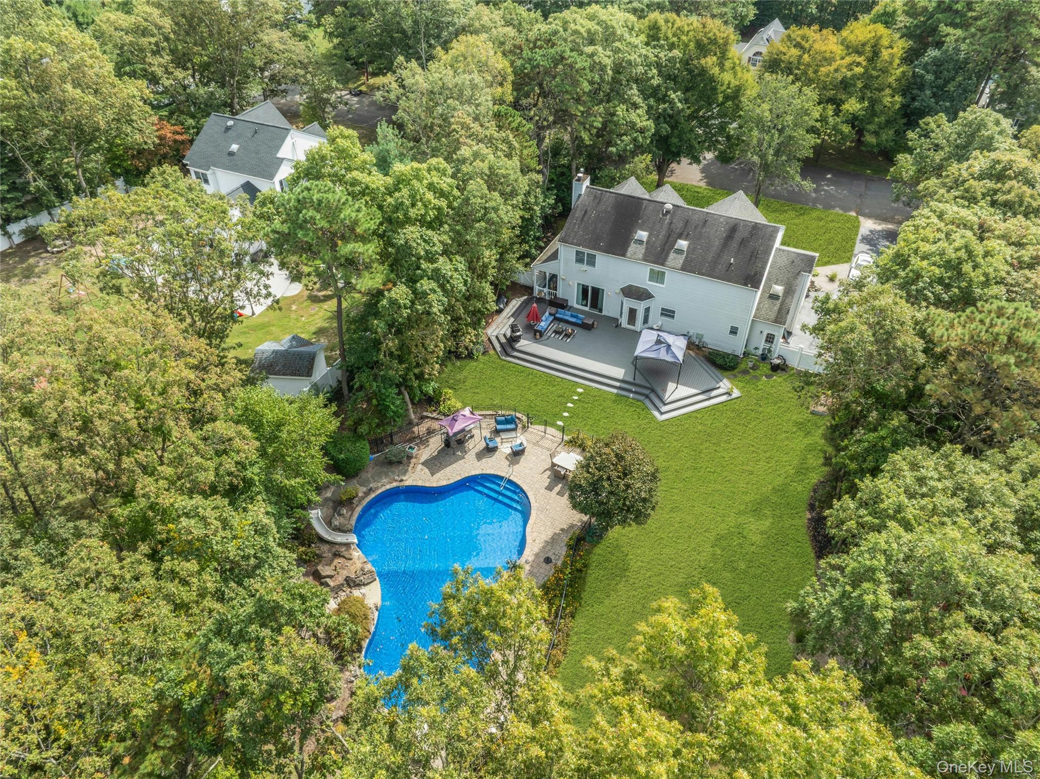 #6 photo, 7 Martha Place, Port Jefferson Station , NY 11776