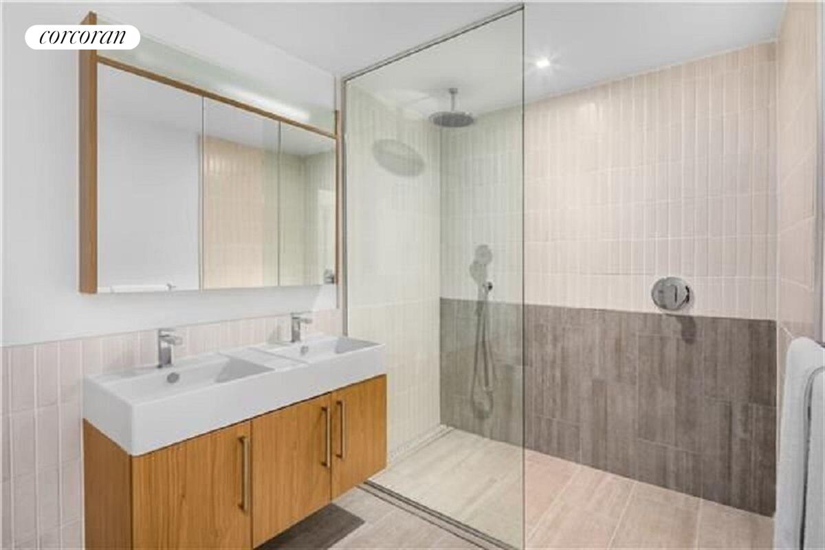 #8 photo, Brooklyn, ブルックリン区 Downtown Brooklyn , NY 11201