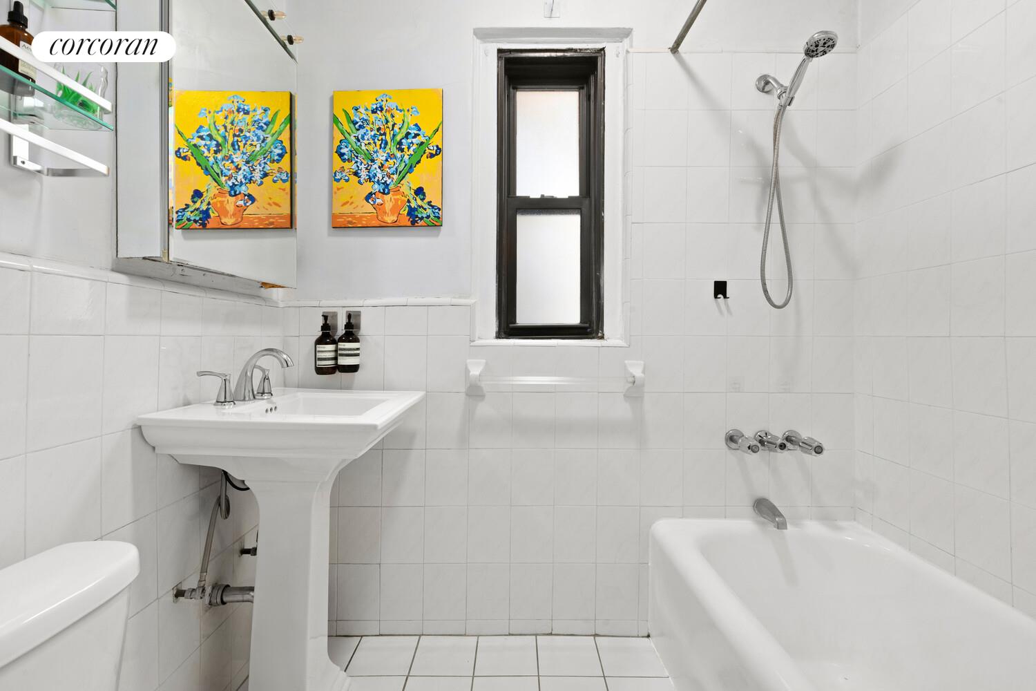 #7 photo, 20 W 84TH Street, マンハッタン Upper West Side , NY 10024