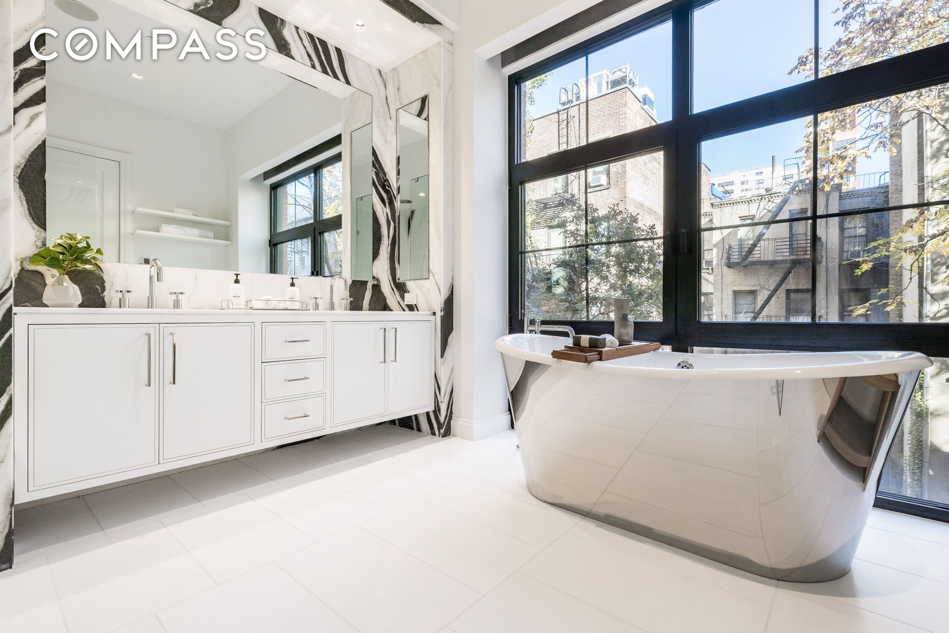 #12 photo, New York City, マンハッタン Upper East Side , NY 10028