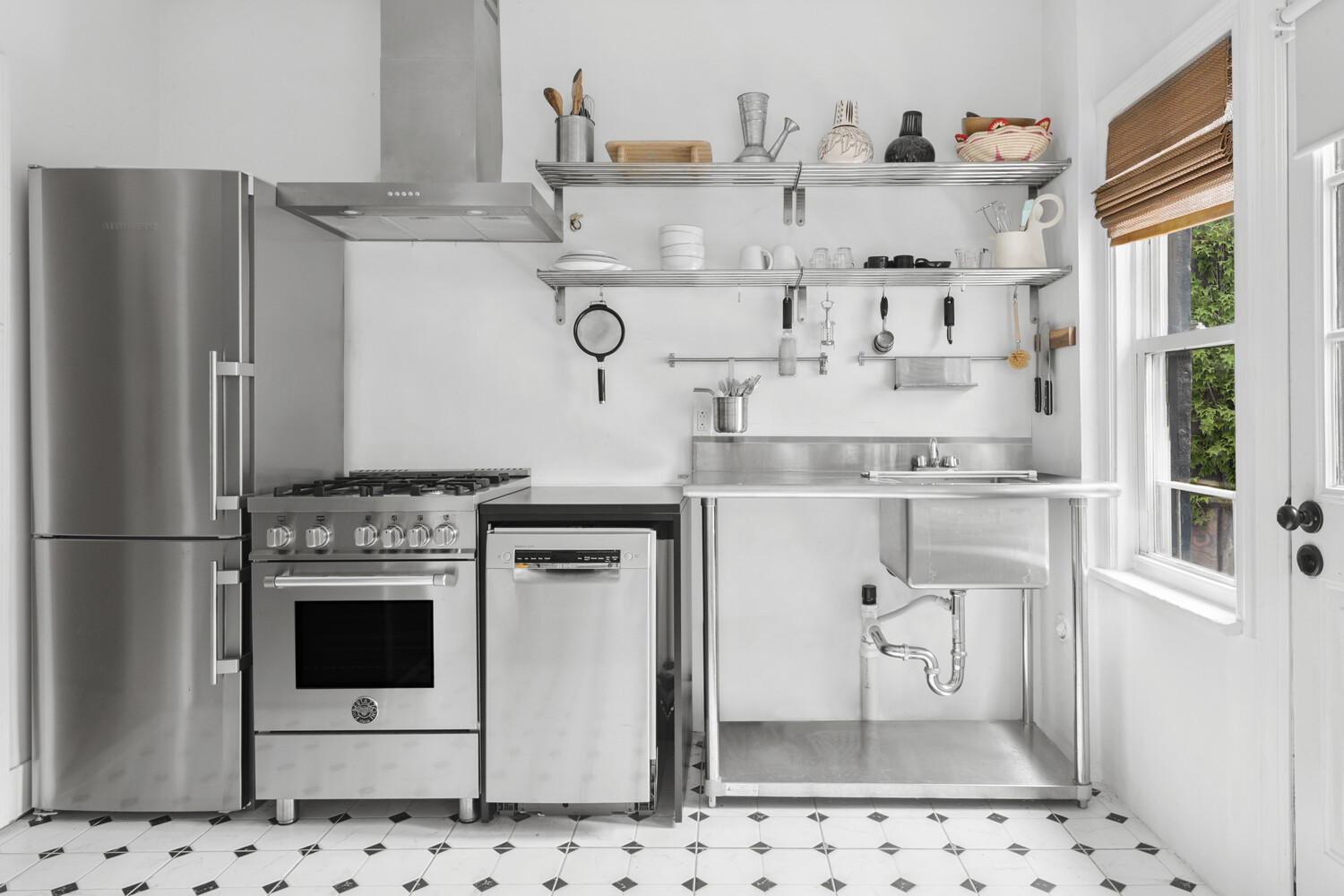 #4 photo, 25 VERONICA Place, ブルックリン区 Flatbush , NY 11226