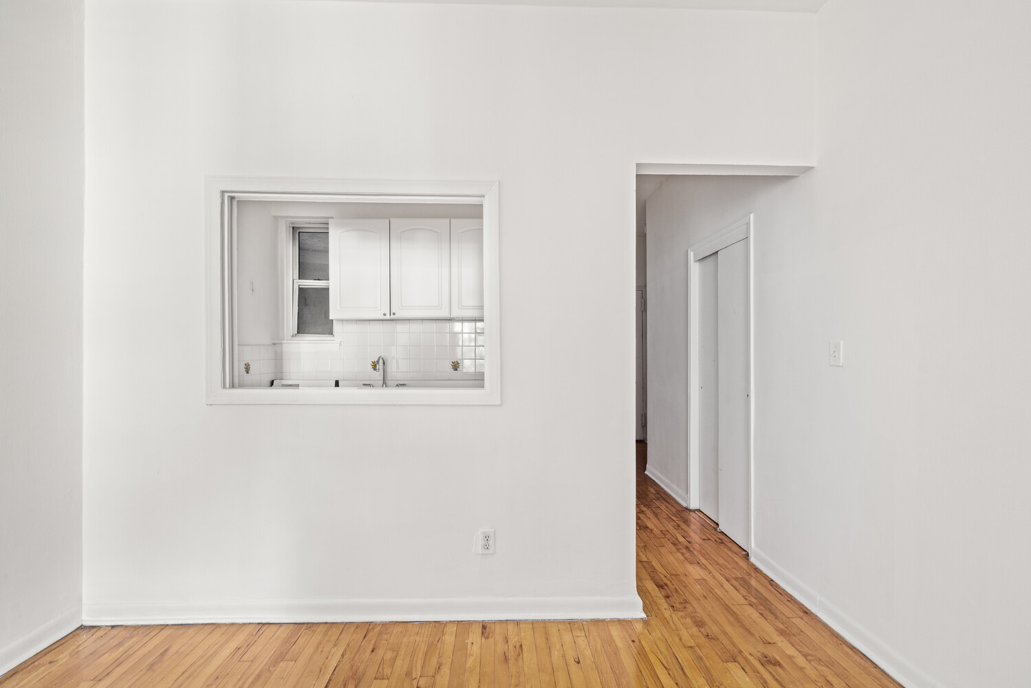 #4 photo, 515 E 88TH Street, Yorkville , NY 10128