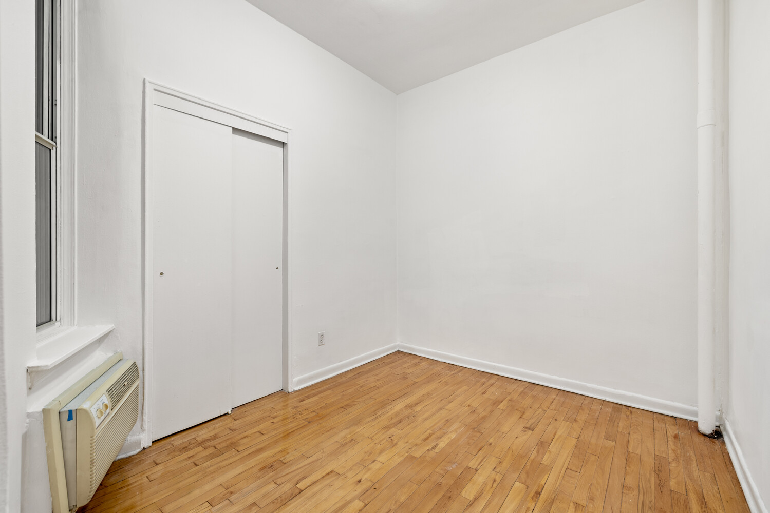 #6 photo, 515 E 88TH Street, Yorkville , NY 10128