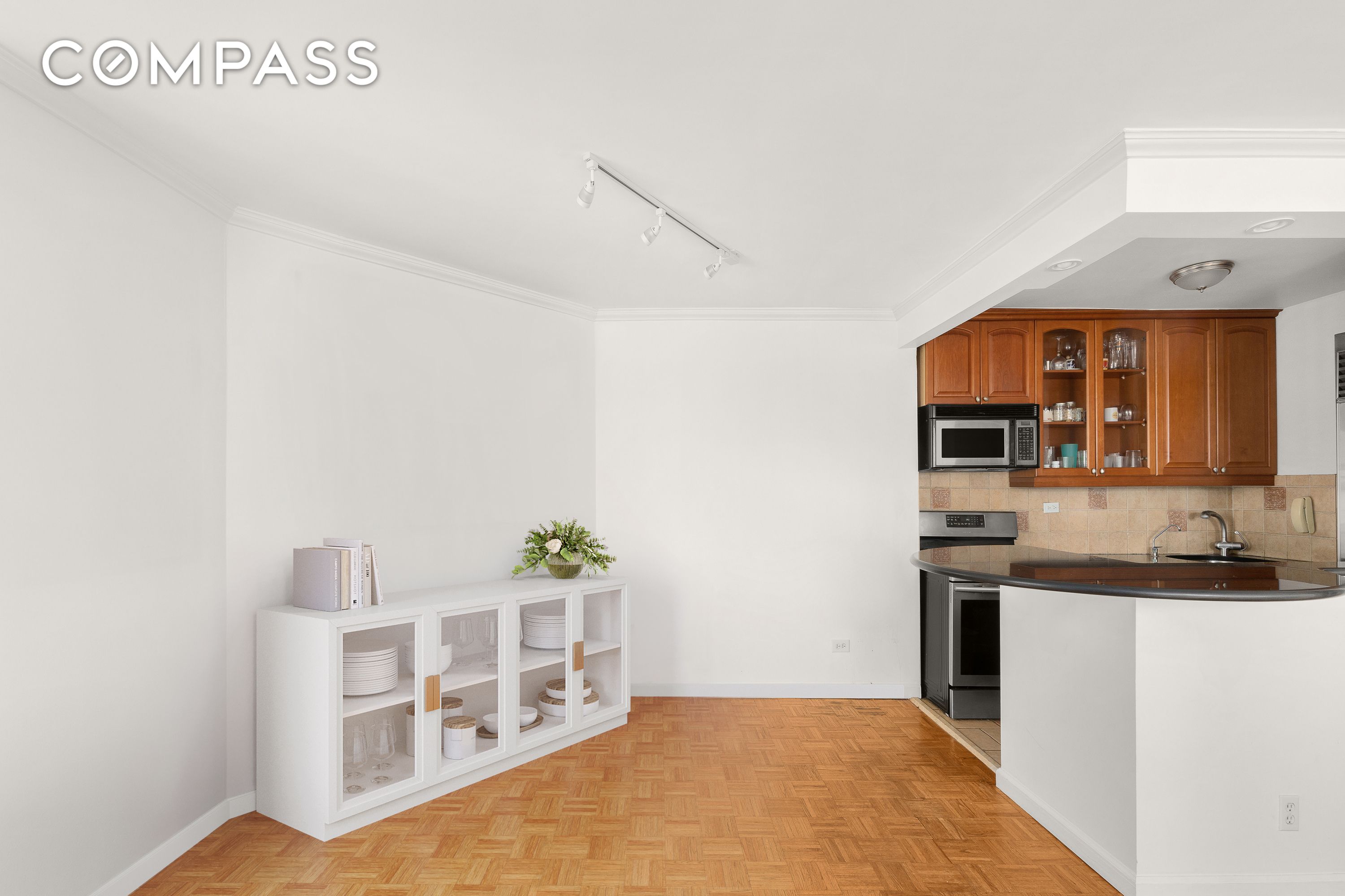 #5 photo, 1641 3rd Avenue, Upper East Side , NY 10128