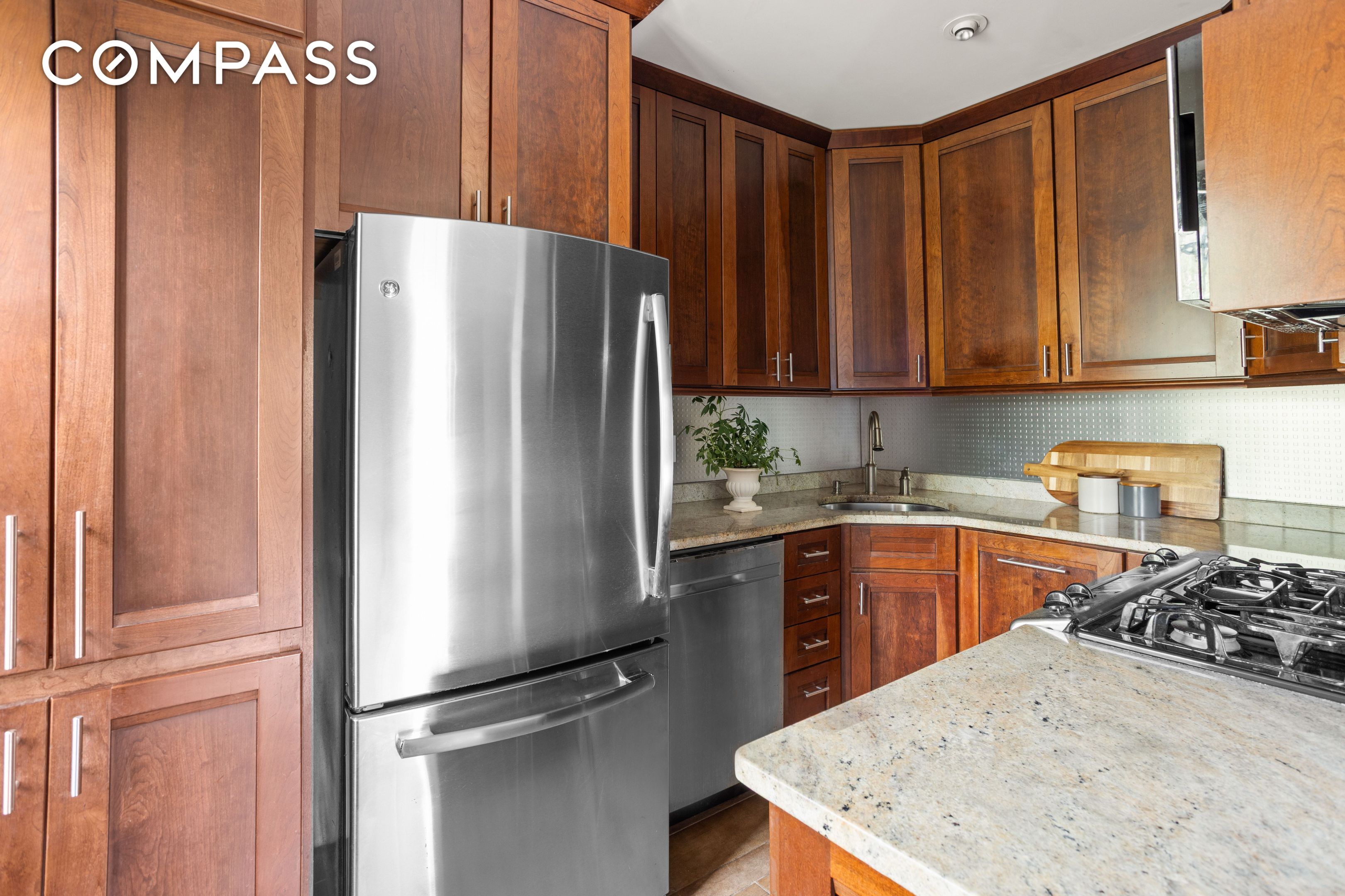 #6 photo, 33-28 81st Street, クイーンズ区 Jackson Heights , NY 11372