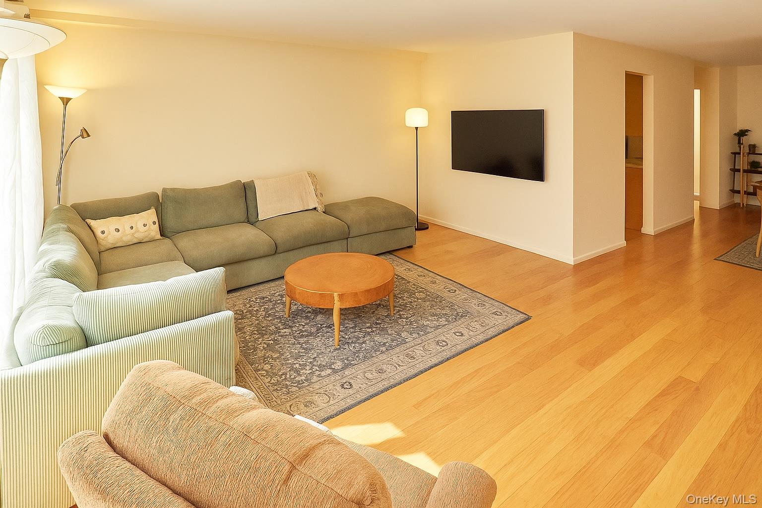 #4 photo, 777 Tuckahoe Road, Yonkers , NY 10710