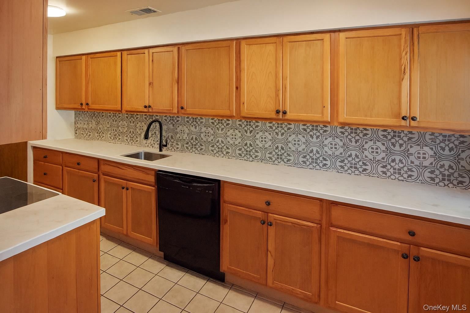 #6 photo, 777 Tuckahoe Road, Yonkers , NY 10710