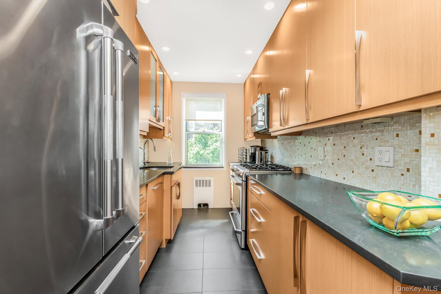 #8 photo, 3720 Independence Avenue, Bronx , NY 10463