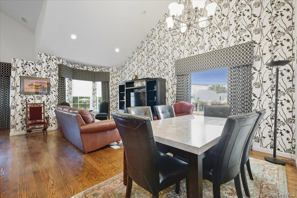 #18 photo, 383 Summer Court, ナッソー郡 East Meadow , NY 11554