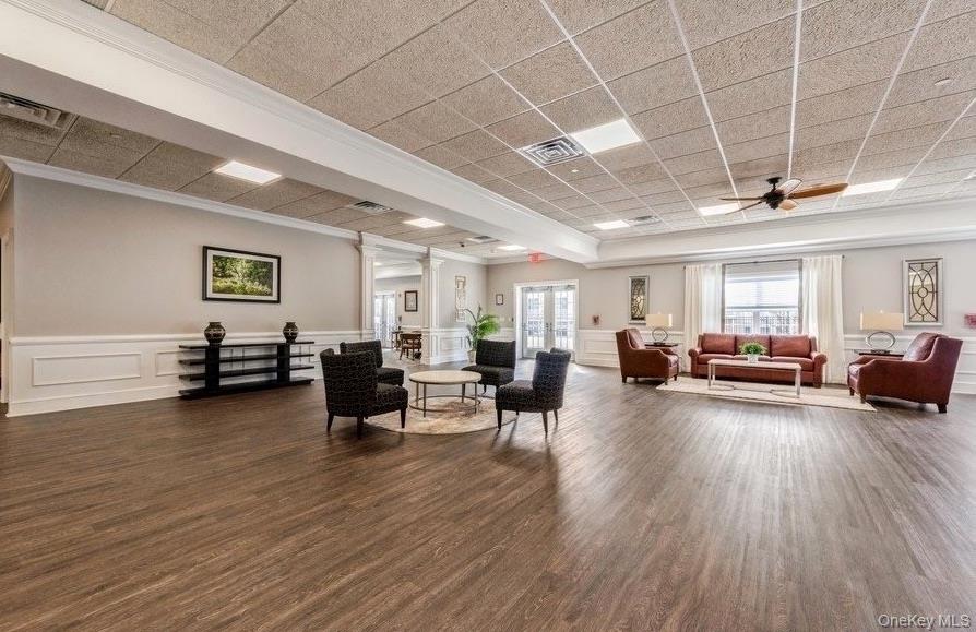 #4 photo, 383 Summer Court, ナッソー郡 East Meadow , NY 11554