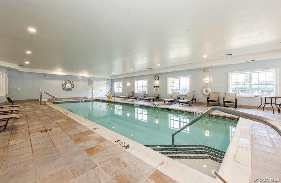 #9 photo, 383 Summer Court, ナッソー郡 East Meadow , NY 11554