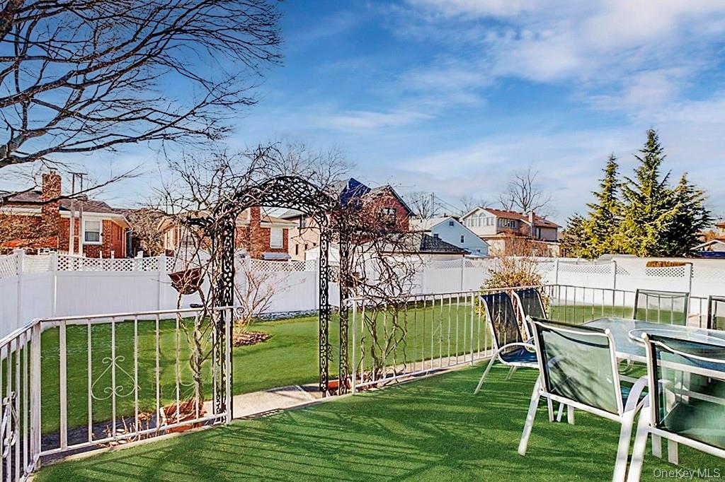 #20 photo, 2-44 149th Street, Whitestone , NY 11357