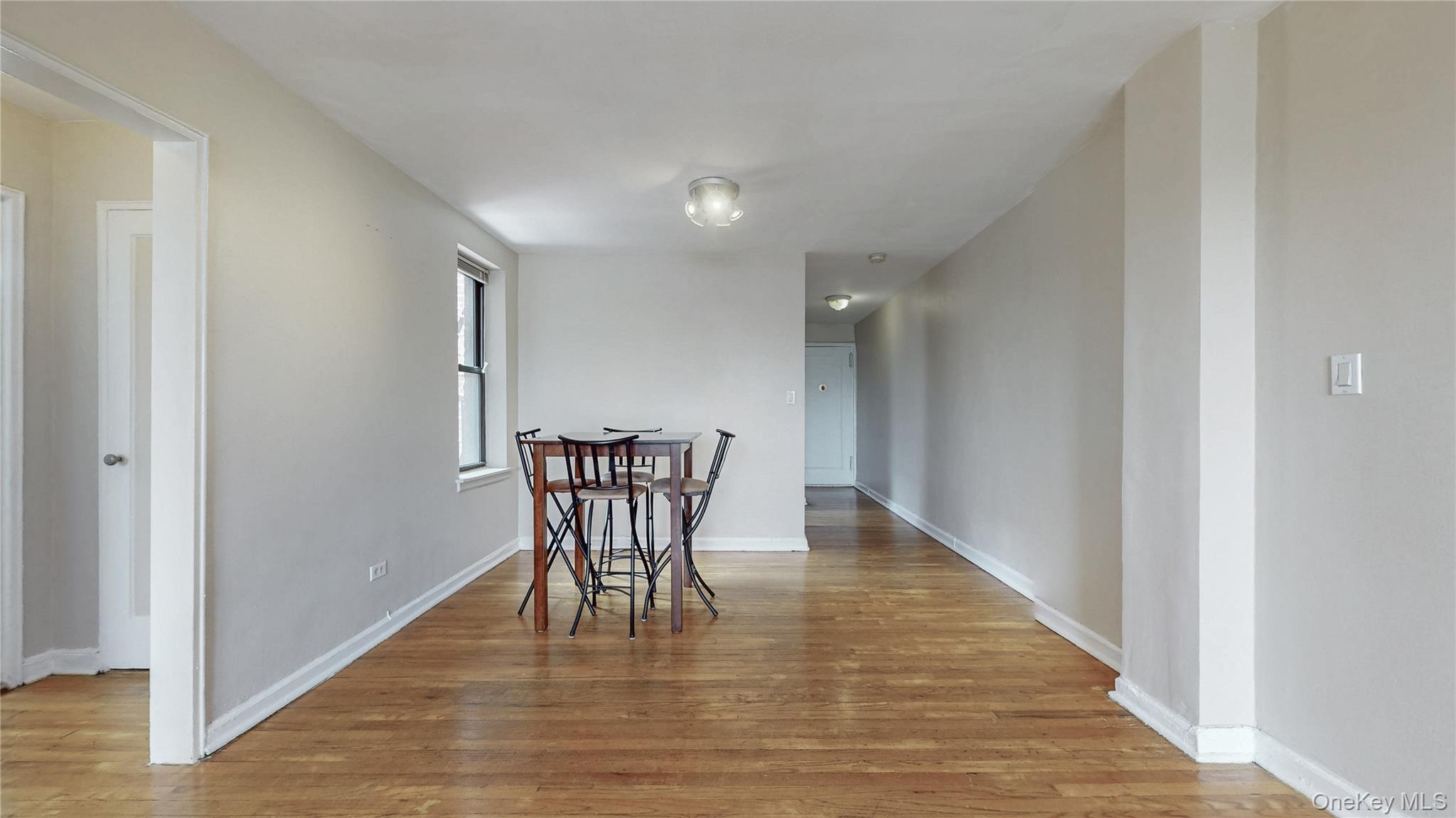 #4 photo, 65-35 108th Street, Forest Hills , NY 11375