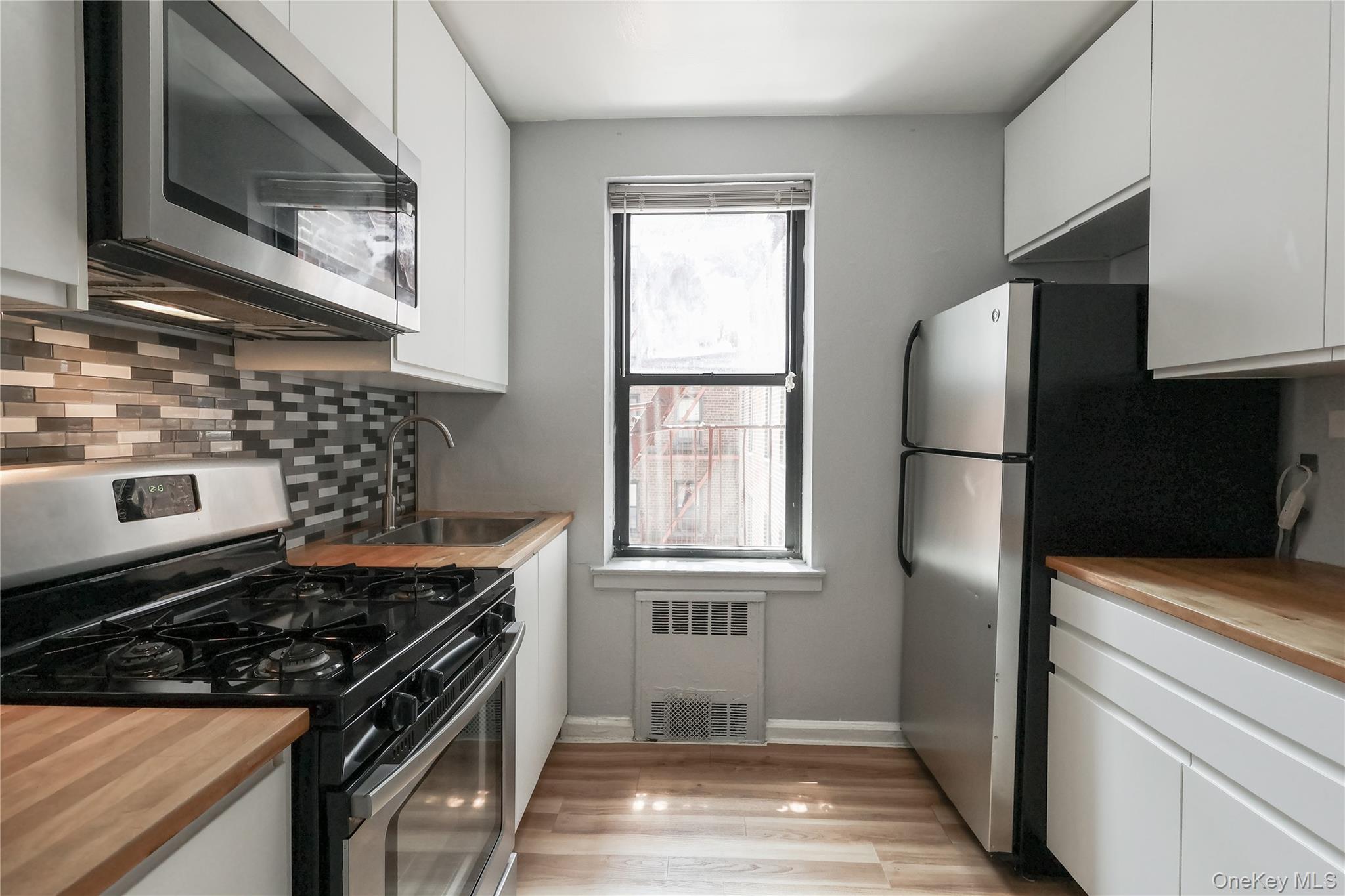 #9 photo, 65-35 108th Street, Forest Hills , NY 11375