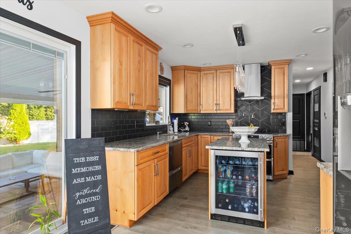 #12 photo, 895 Sycamore Avenue, Bohemia , NY 11716