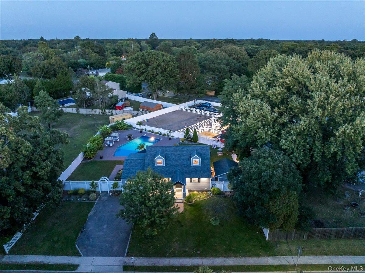 #2 photo, 895 Sycamore Avenue, Bohemia , NY 11716