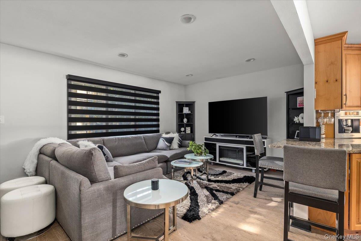 #8 photo, 895 Sycamore Avenue, Bohemia , NY 11716