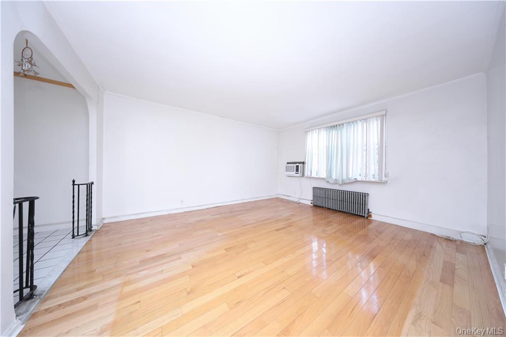 #8 photo, 2132 E 16th Street, ブルックリン区 Brooklyn , NY 11229