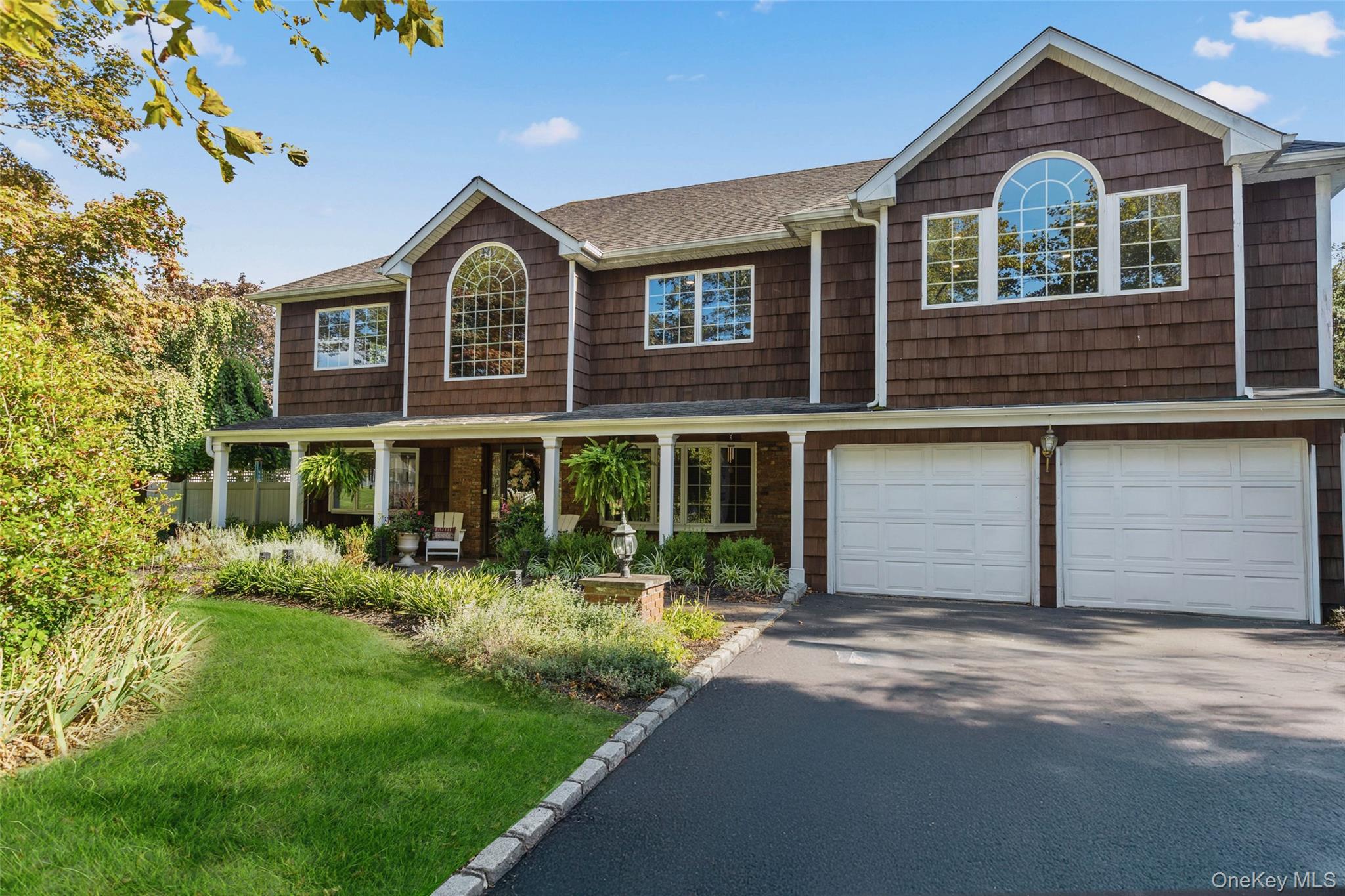 #1 photo, 28 Mosshill Place, سوفولك Stony Brook , NY 11790