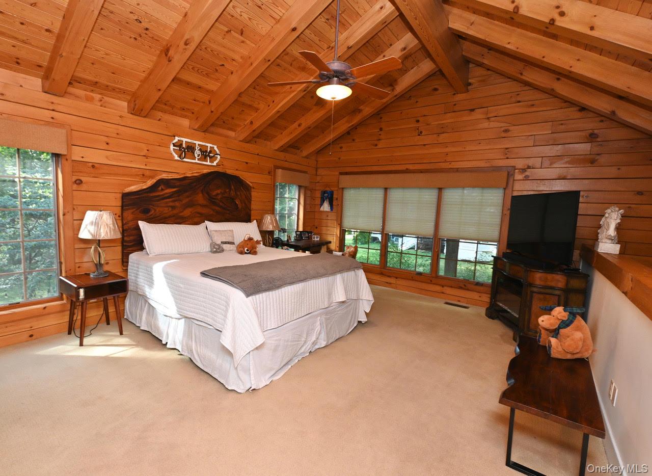 #13 photo, 216 5th Street, Saint James , NY 11780