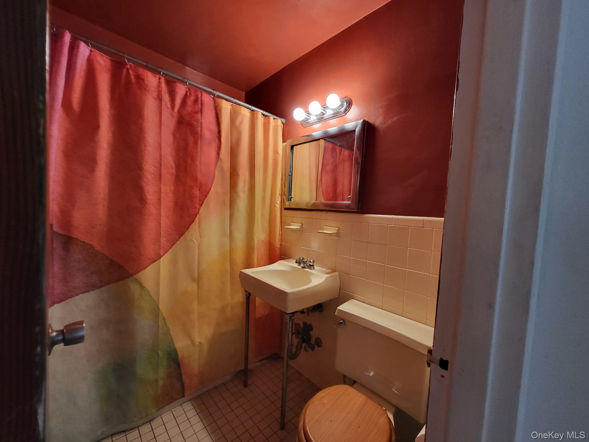 #13 photo, 10210 66th Road, クイーンズ区 Forest Hills , NY 11375