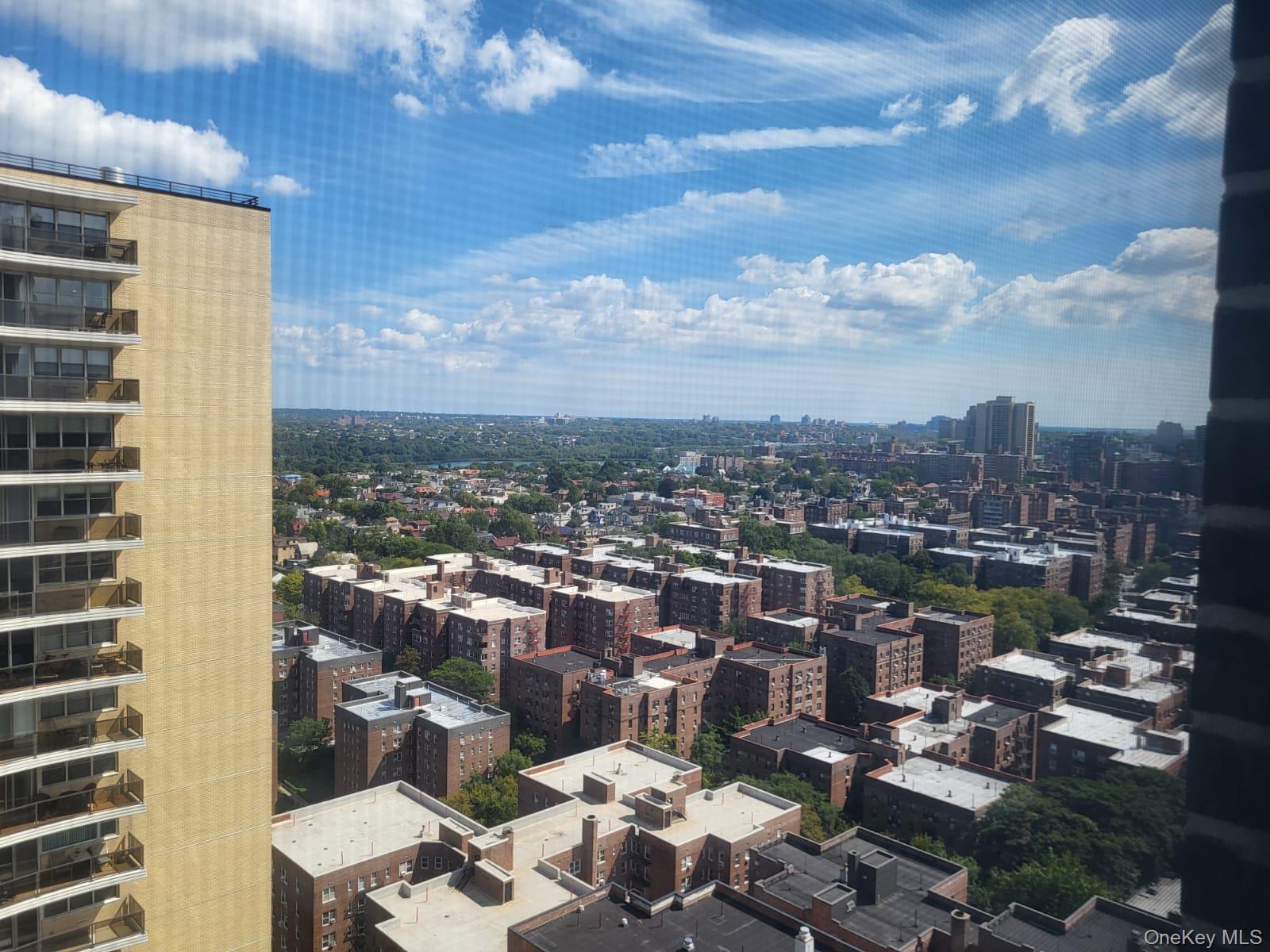 #14 photo, 10210 66th Road, クイーンズ区 Forest Hills , NY 11375