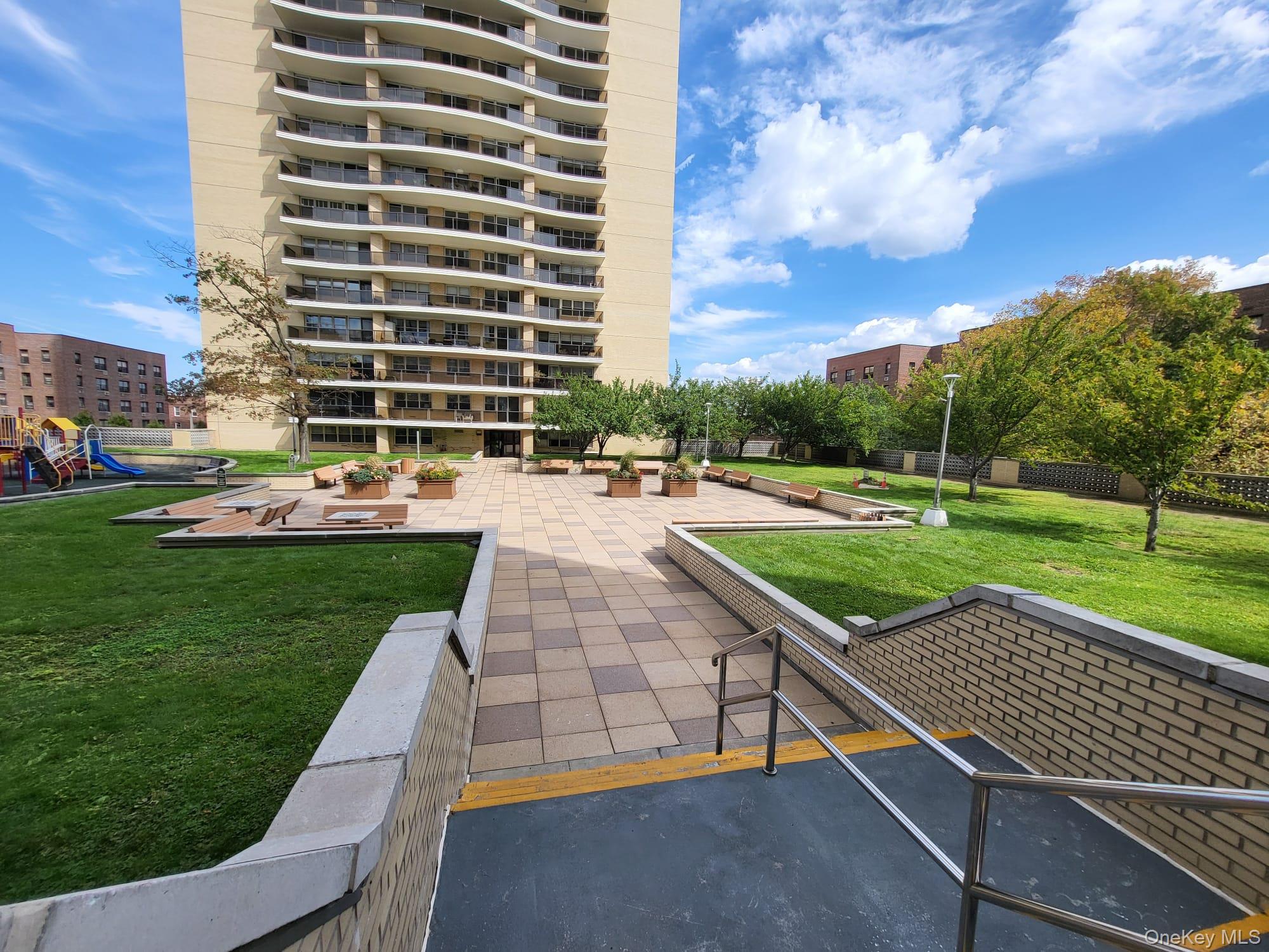 #16 photo, 10210 66th Road, クイーンズ区 Forest Hills , NY 11375