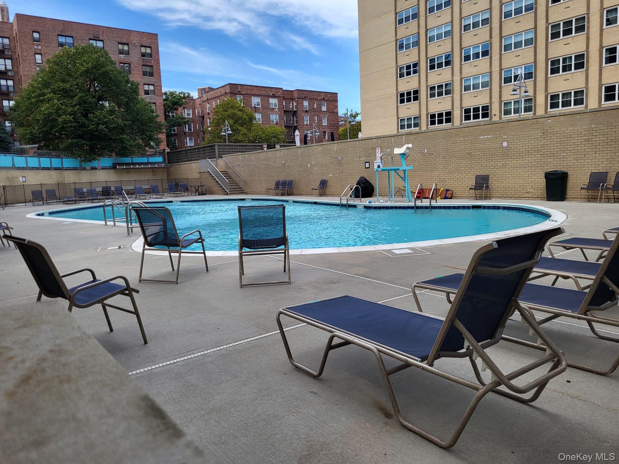 #20 photo, 10210 66th Road, クイーンズ区 Forest Hills , NY 11375