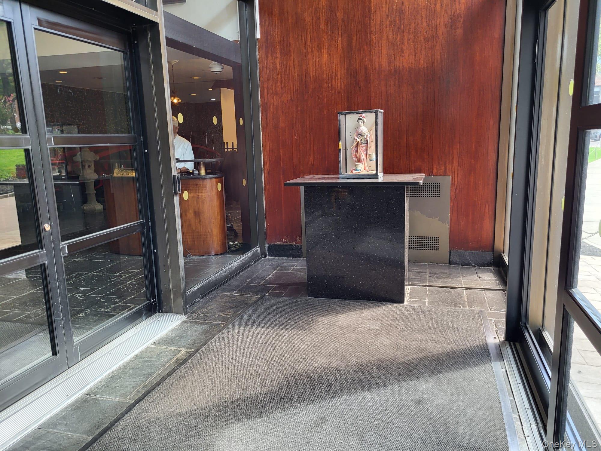 #3 photo, 10210 66th Road, クイーンズ区 Forest Hills , NY 11375