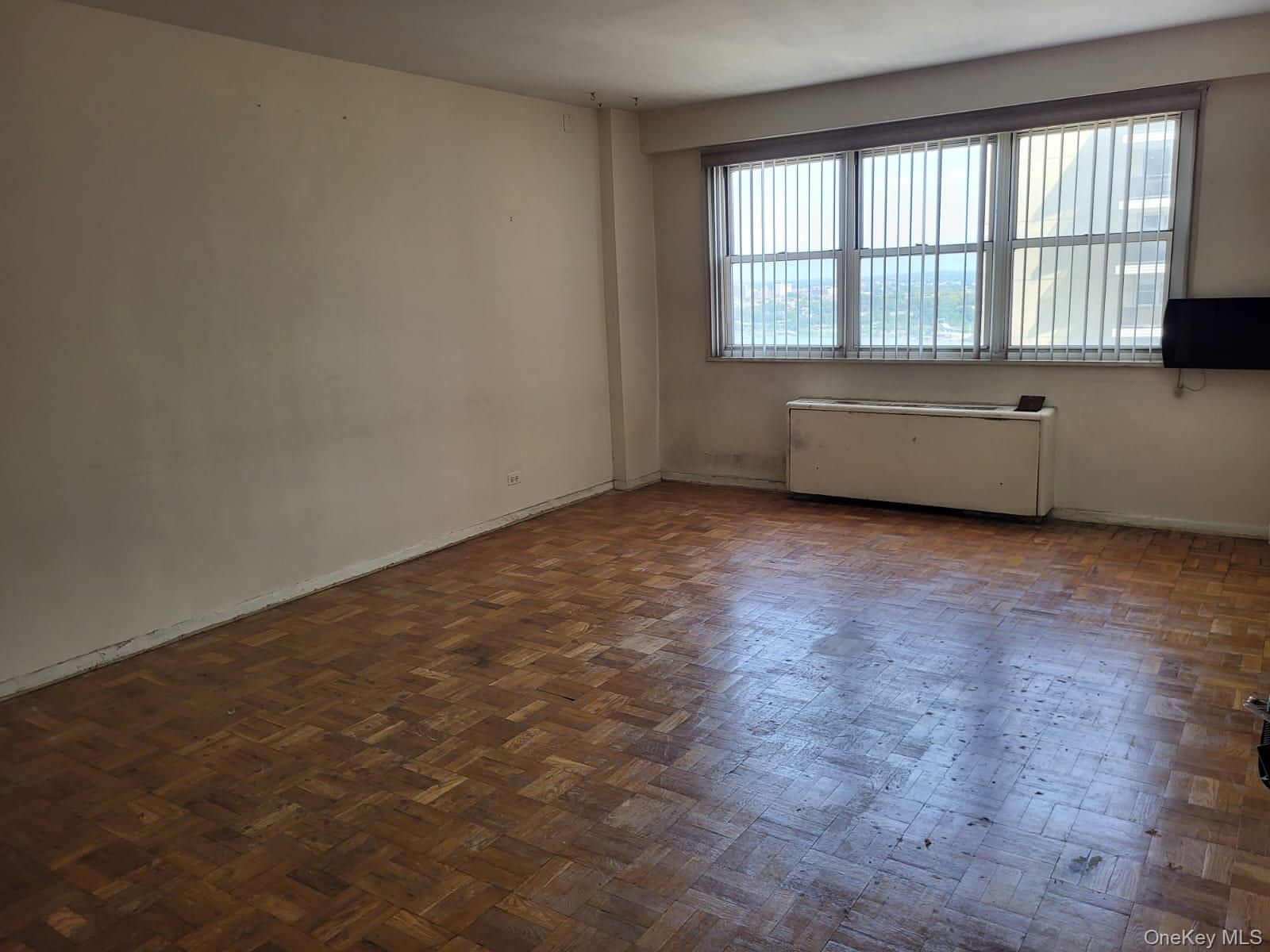 #7 photo, 10210 66th Road, クイーンズ区 Forest Hills , NY 11375